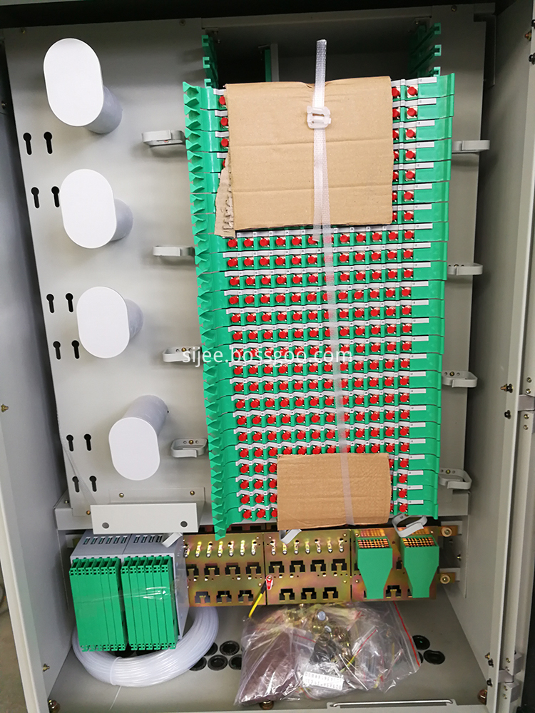 Outdoor Fiber Optic Cross Connecting Cable Cabinet