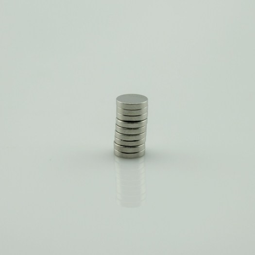 Thin Sintered Neodymium N40 Round Magnet