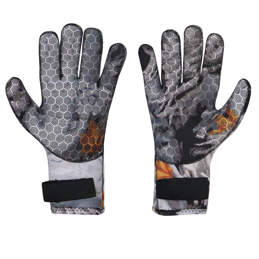 Camo Gloves for Scuba