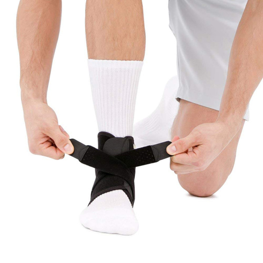 Comfortable Neoprene Sports Ankle Brace Support