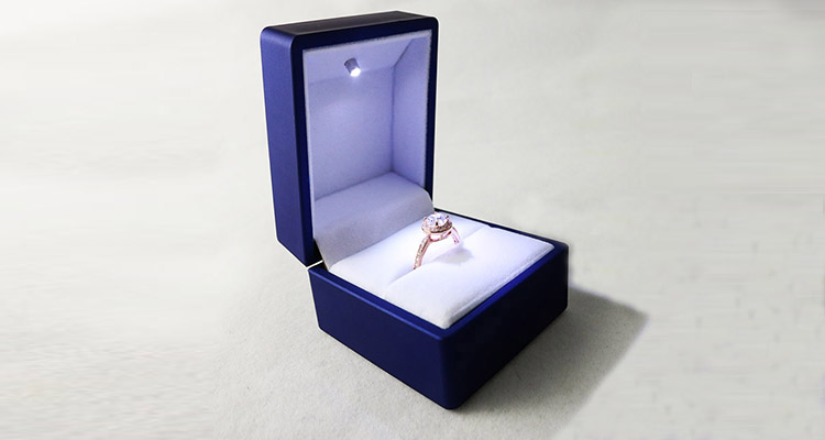 Lacquered Surface Blue Plastic Jewelry Box for Ring