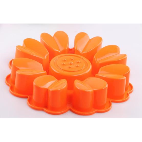 Cake mold in flower shaped