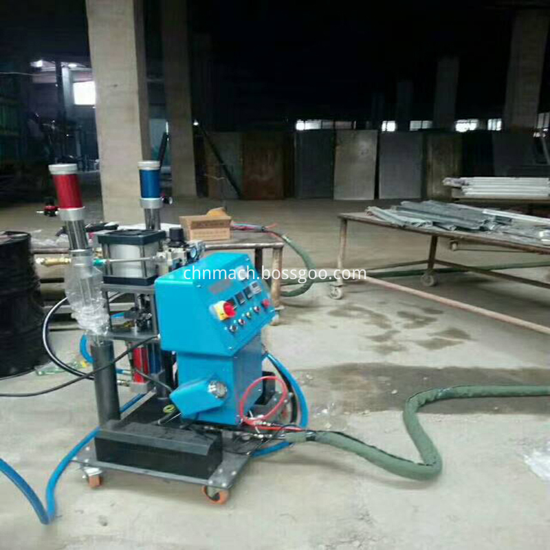 polyurethane spray machine