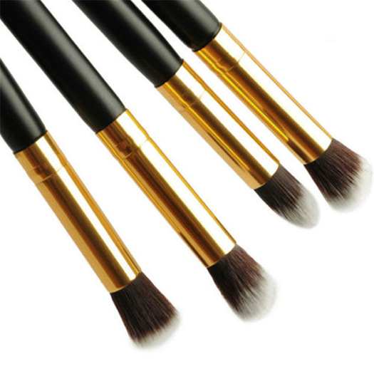 4 luxurious eye shadow brushes