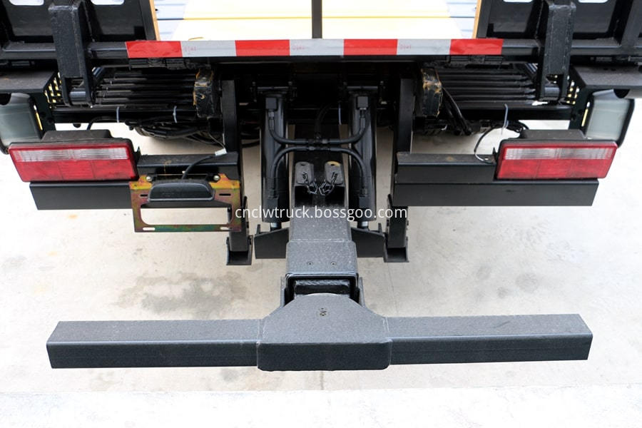 Flatbed Towing vehicle details 3