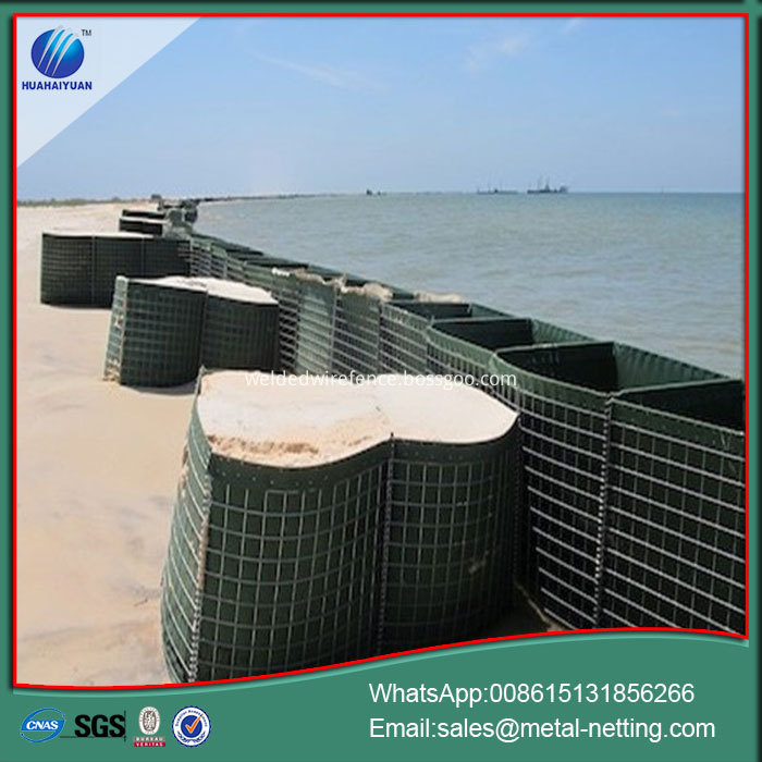 Flood_control_barrier_wall