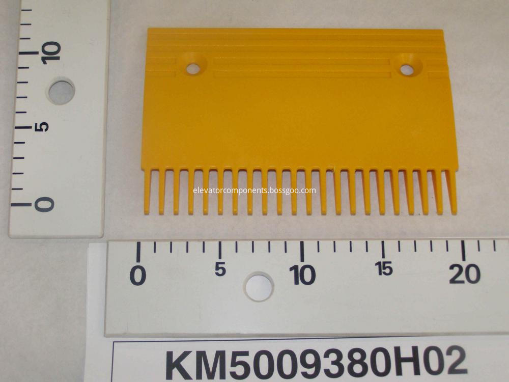 Yellow Plastic Comb Plate for KONE Escalators KM5009380H02, Center