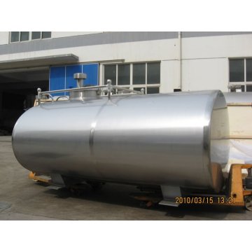 Dairy cow milk cooling tank