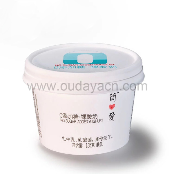 disposable plastic yogurt ice cream cup with lid and spoon