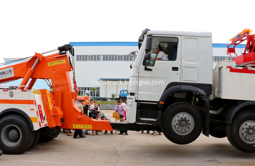 heavy duty recovery trucks 6