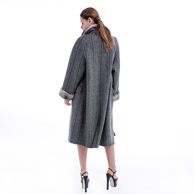 Cashmere overcoat with plush