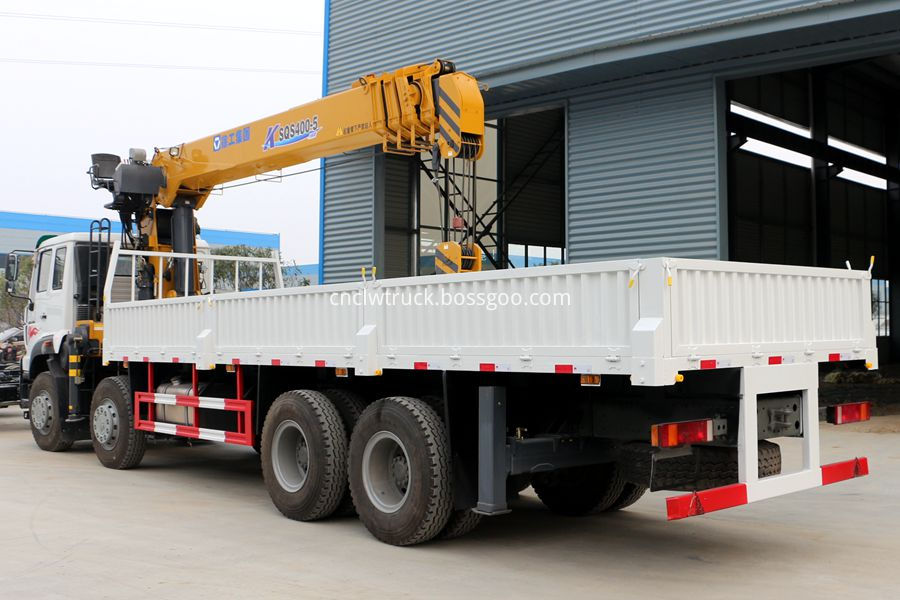 biggest truck mounted crane 1