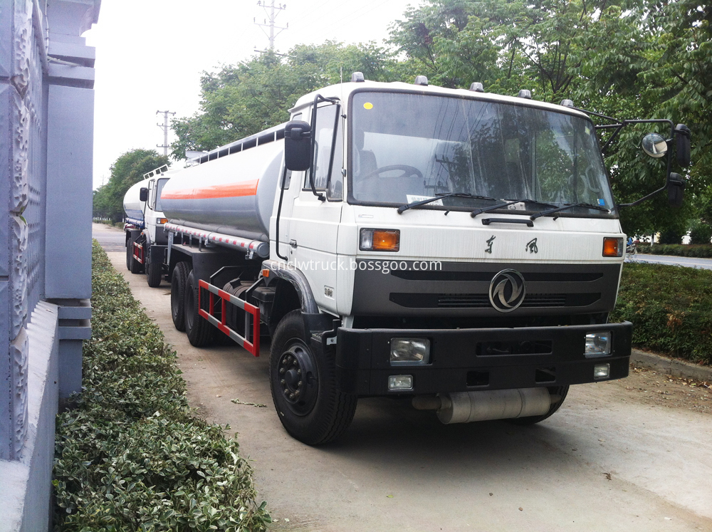 new dongfeng fuel truck 1