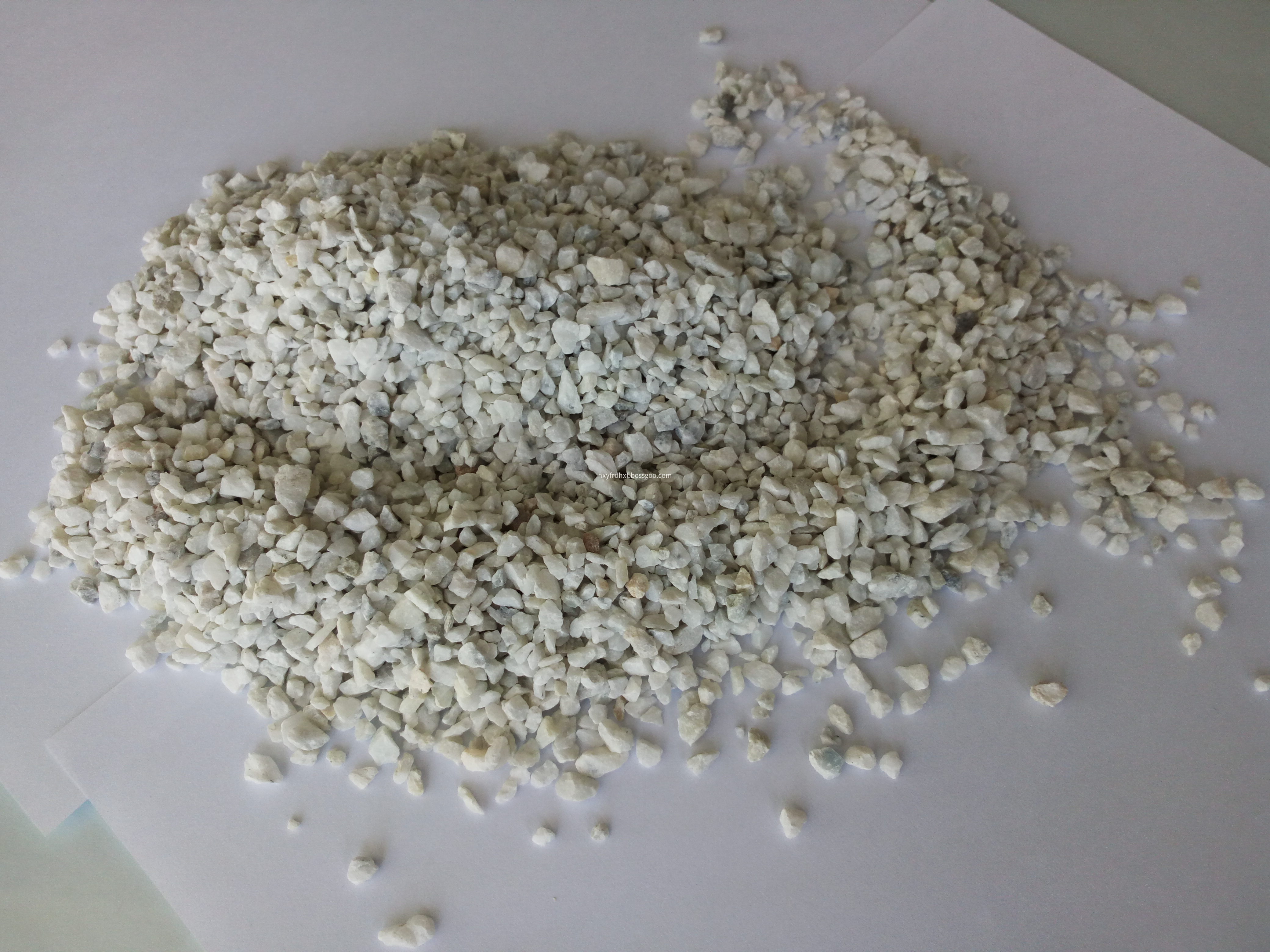 Quartz sand
