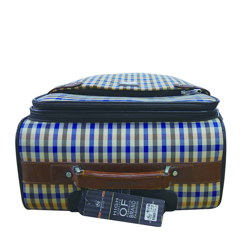 Expandable capacity suitcase