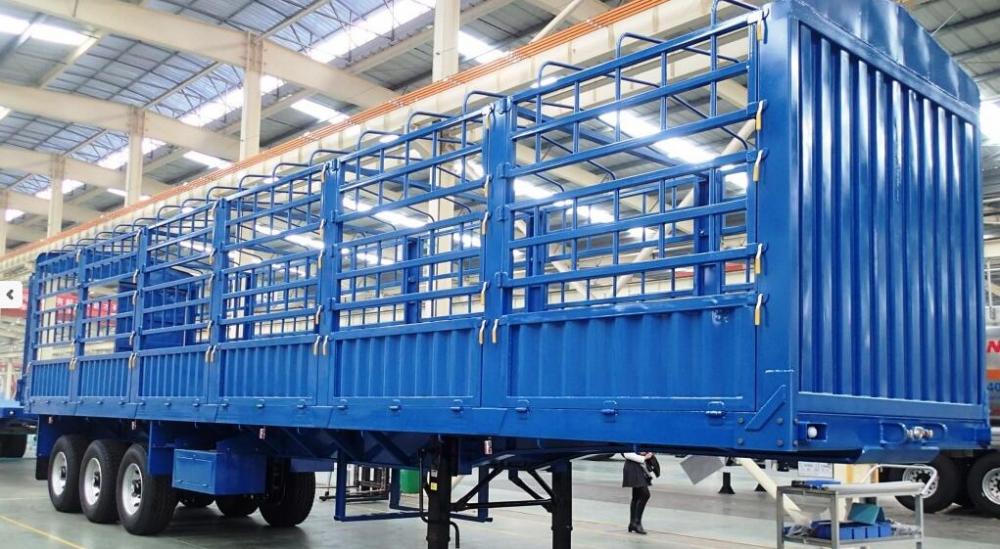 40 T Stake Cargo Trailer With Fence And 3 Axles Flat Bed Trailer Transport Bulk Cargo Trailer