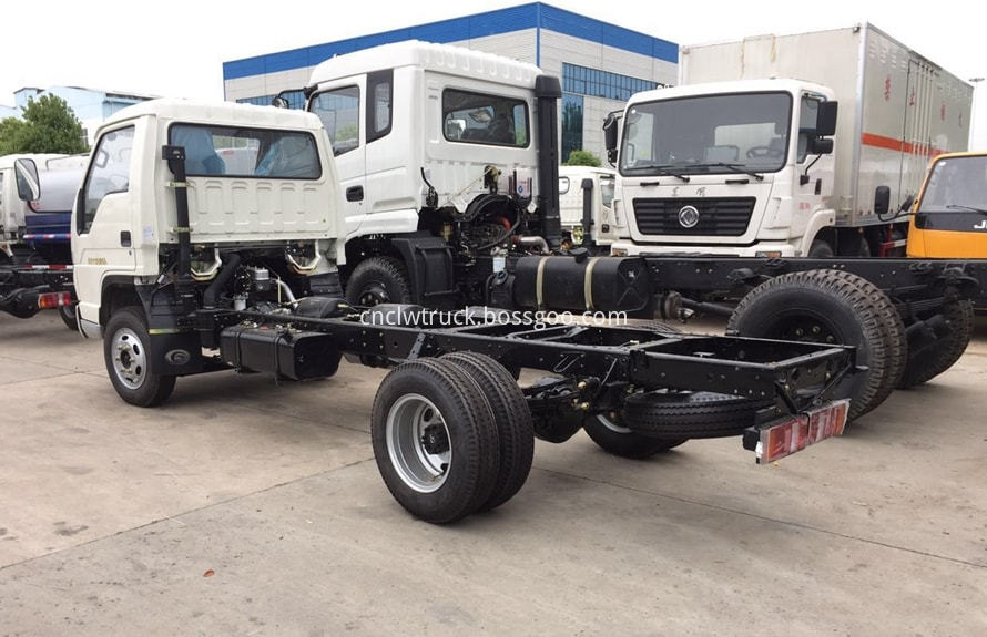 small water truck chassis 3
