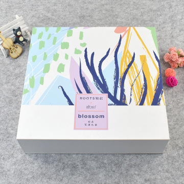 Custom boxes for cosmetic skincare products