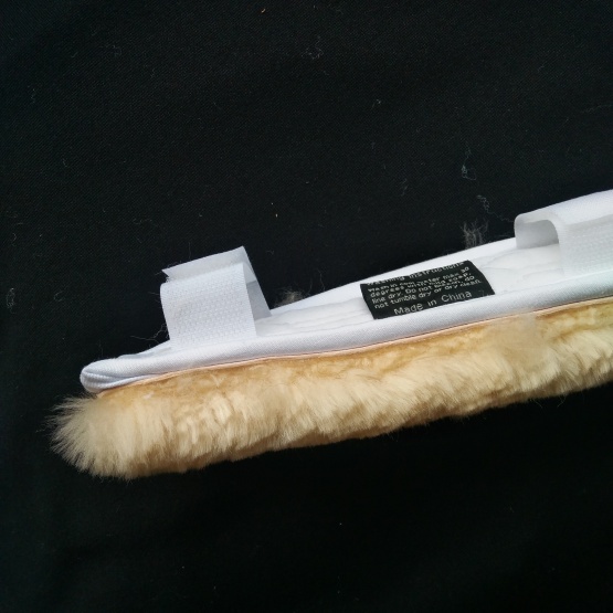 Horse sheepskin girth sleeve cover