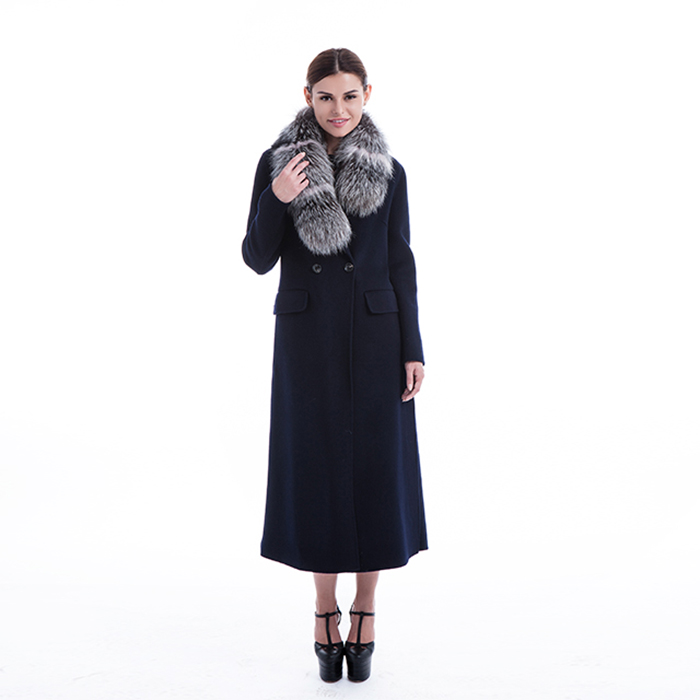 cashmere coat with a woolen collar