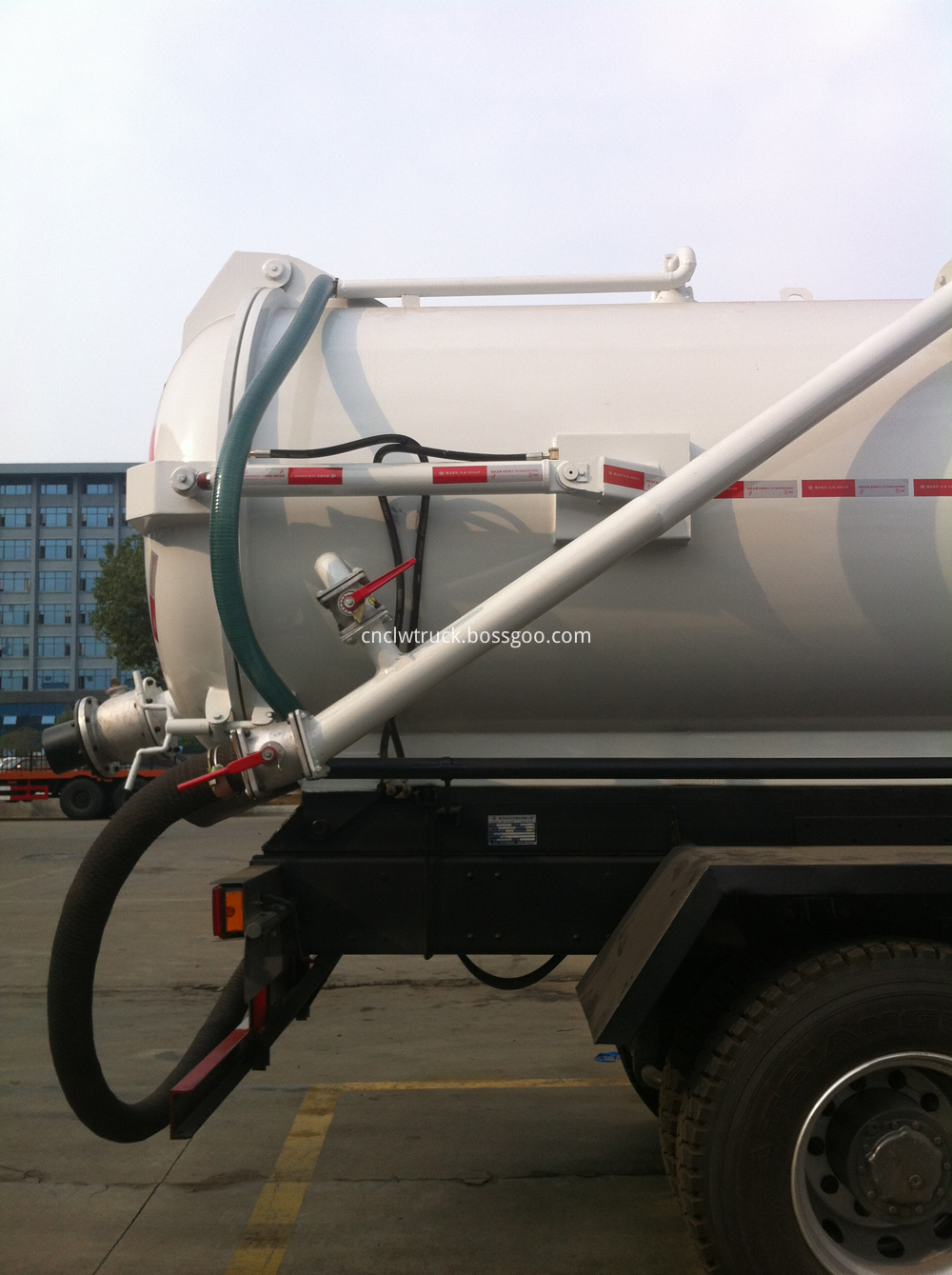 industrial vacuum trucks DETAILS 1