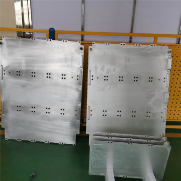 Aluminum large liquid cooling plates for Superguide