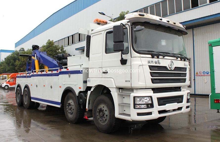 heavy towing service vehicles