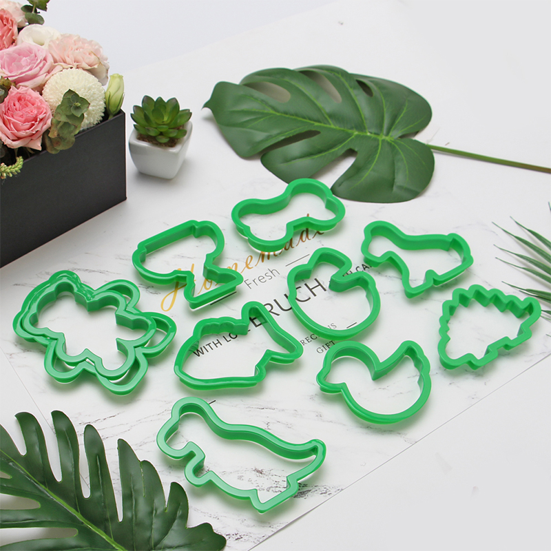 plastic animal cookie cutter set 