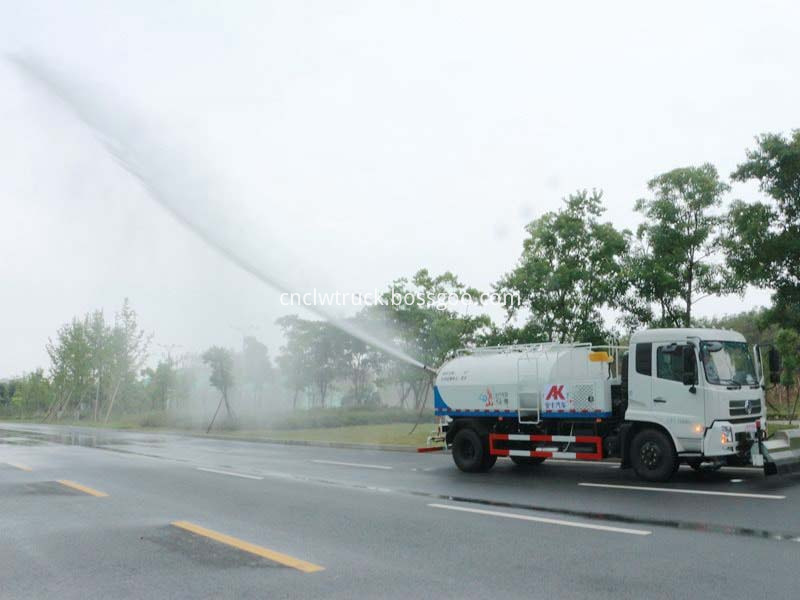 high pressure water jetting truck working 7