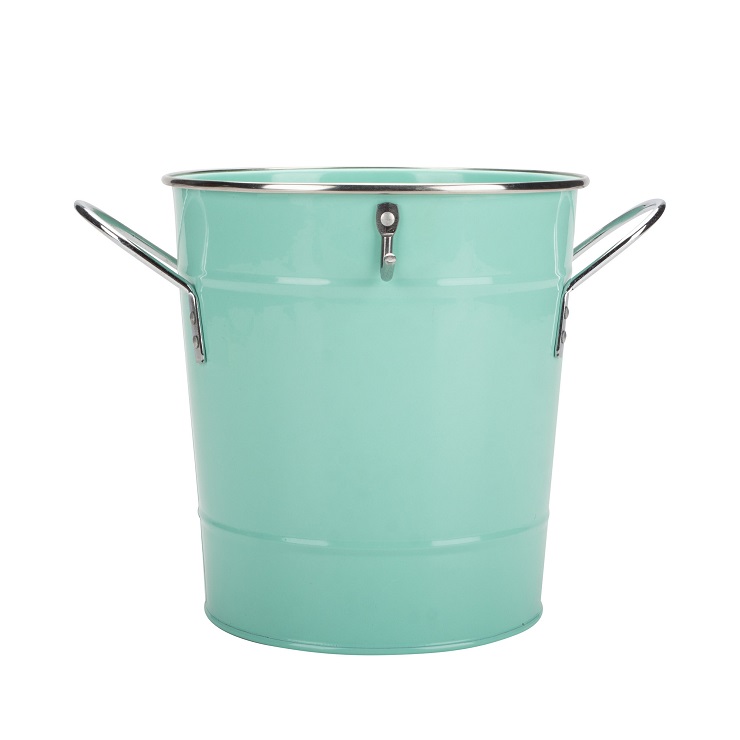 Ice Bucket With Lid