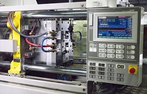 Injection molding machine 