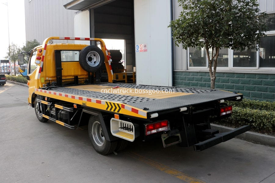 Flatbed Towing vehicle 2