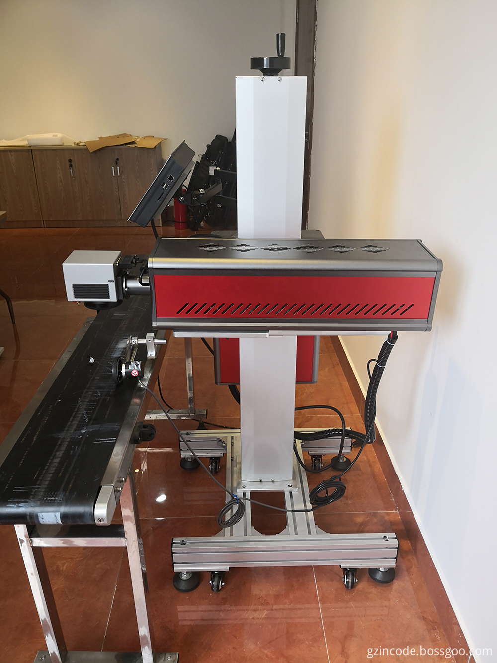 20W 30W 50W Co2 Flying Online Conveyor Belt Laser Marking Machine