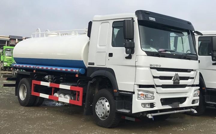 15m3 Sinotruk 4x2 Water Truck