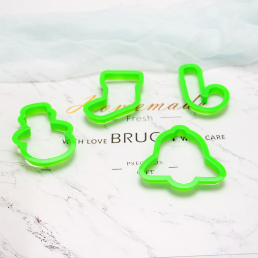 plastic christmas cookie cutter set