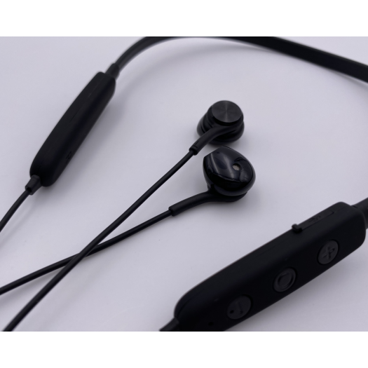 Noise Cancelling Bluetooth Earphone for Workout