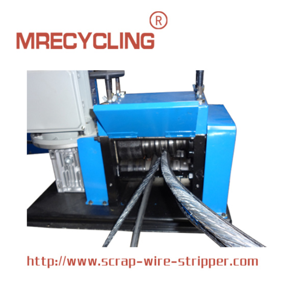 cable stripping device