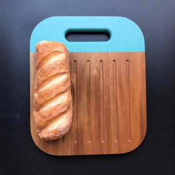 Acacia wood bread cutting board