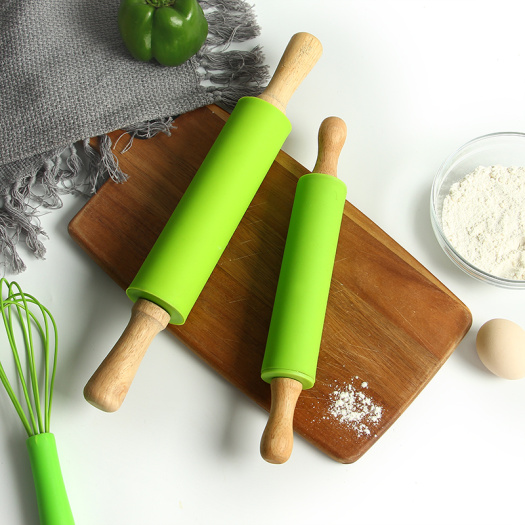 Children Design Silicone Rolling Pin with Wooden Handles
