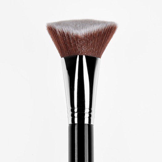 3D high end makeup brush