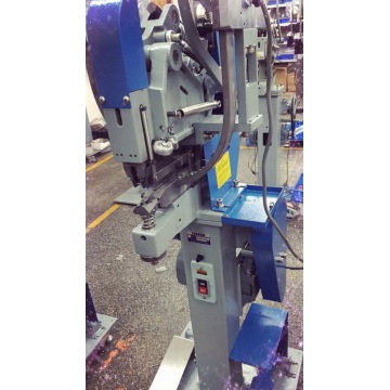 Automatic Snap Button Attaching Machine