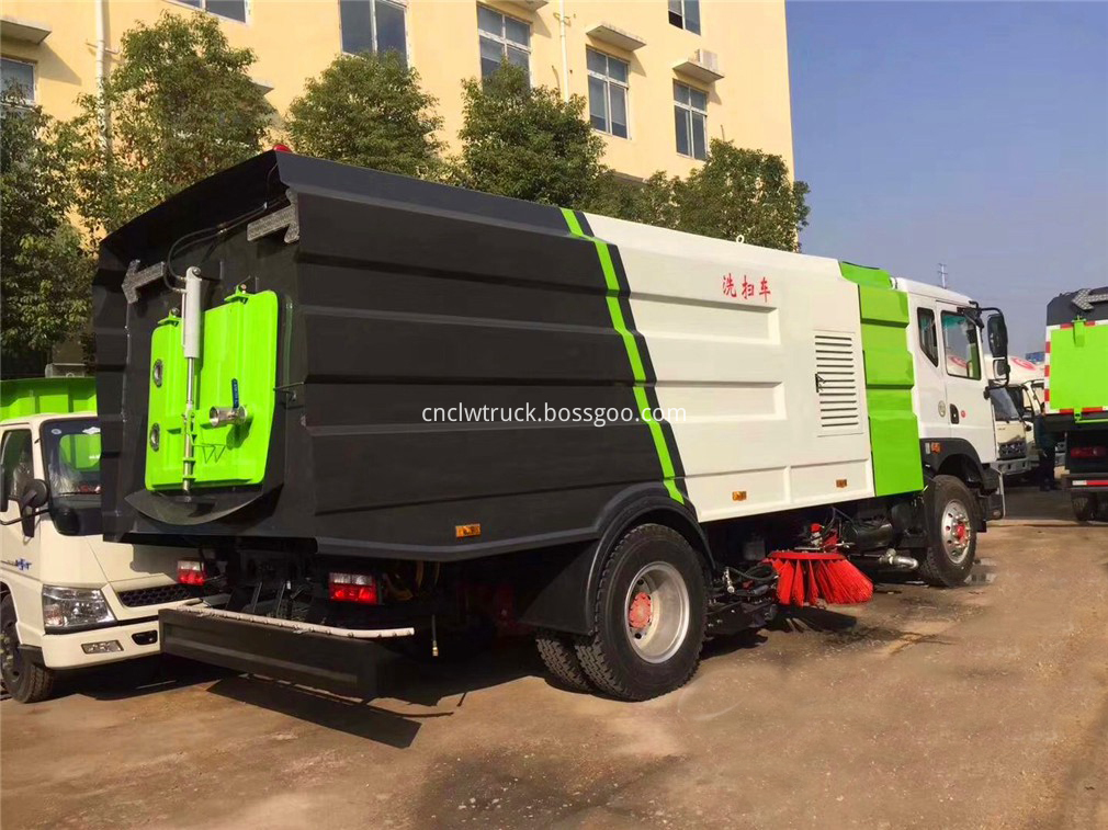 vacuum road sweeper truck 5