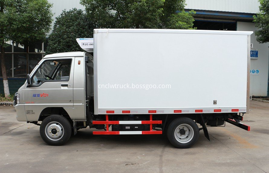 refrigerated small trucks 1