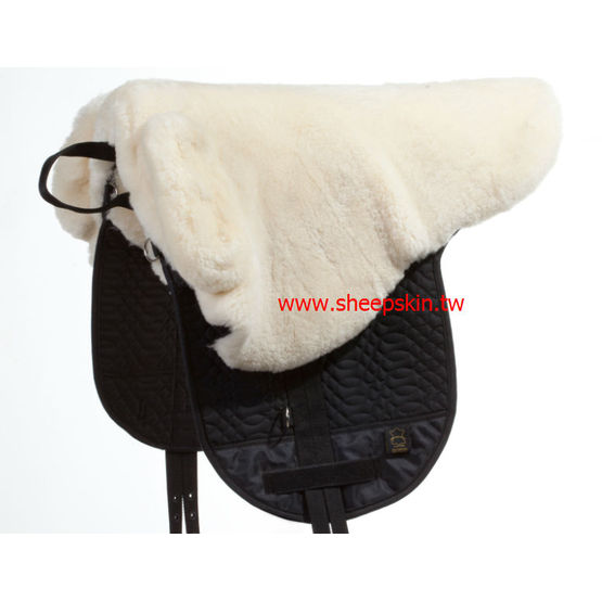 Horse lambskin saddle pad