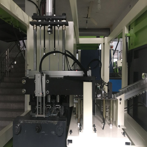 automatic blowing machine