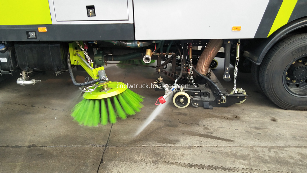 street sweeping truck side spraying