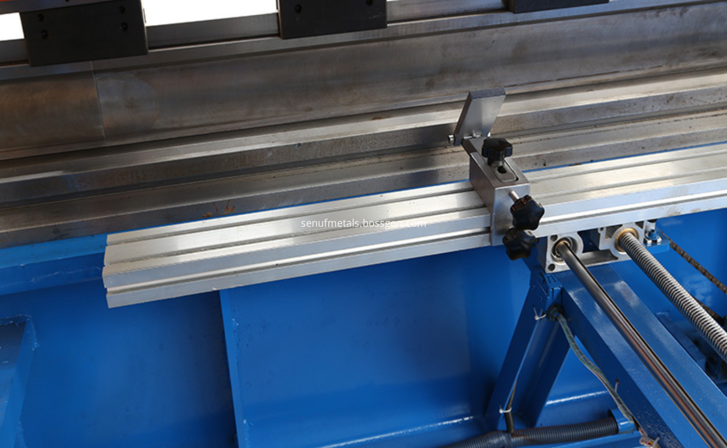 cnc metal press brake  bending machine (1)