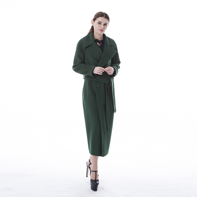 Green Cashmere Coats Are Fashionable