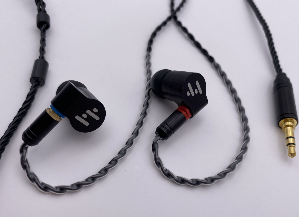 Hi-Res in-Ear Monitor Earphones with Detachable Cable