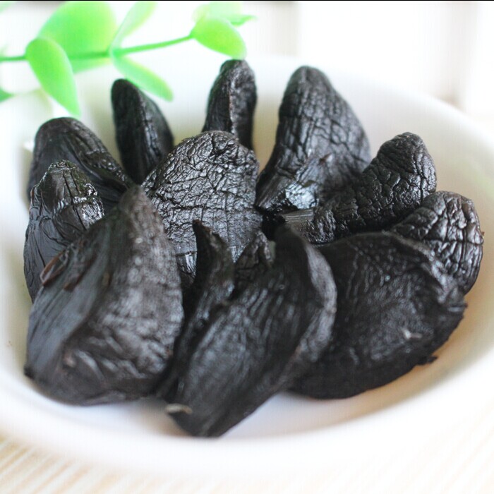 peeled black garlic